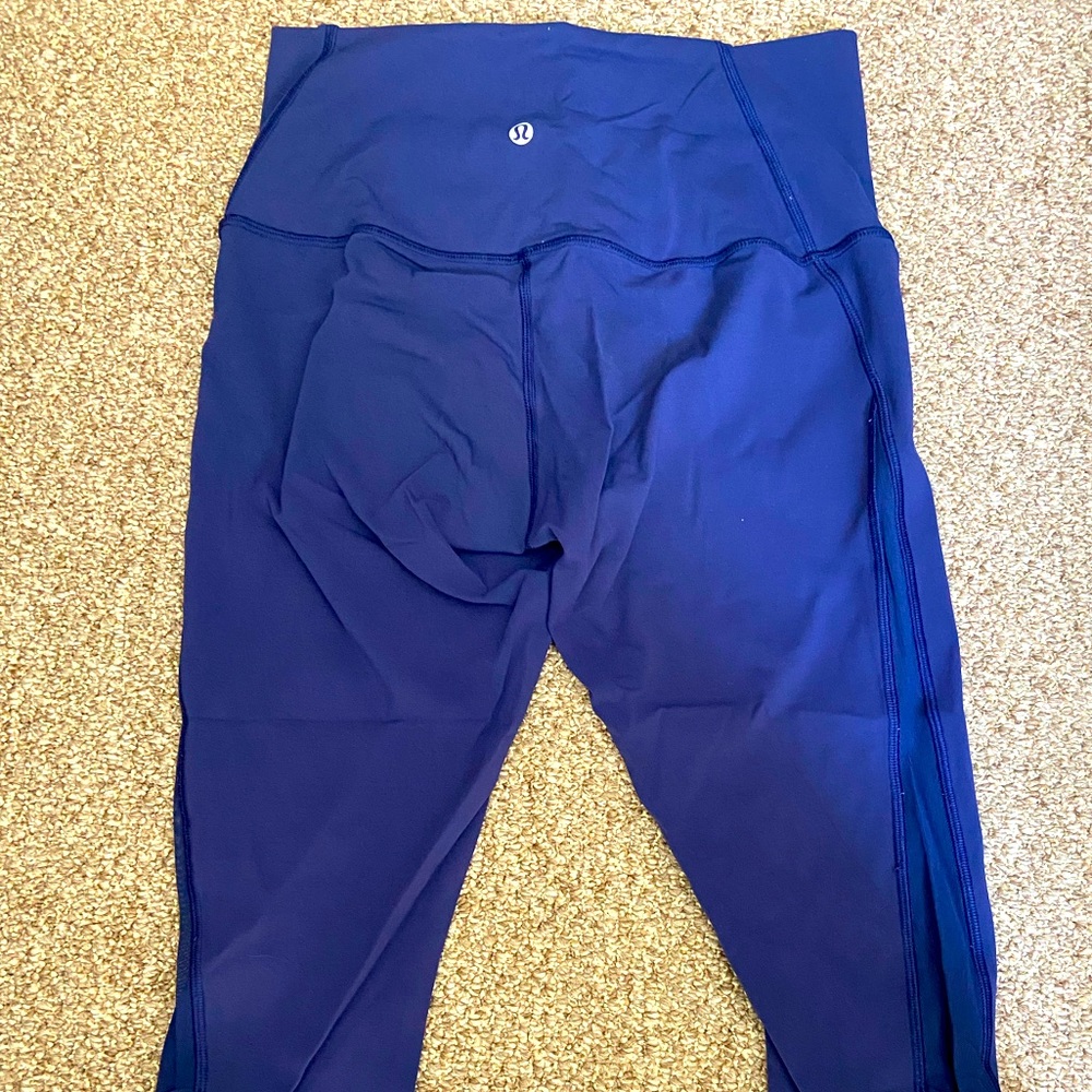 Size 8 lululemon cropped leggings